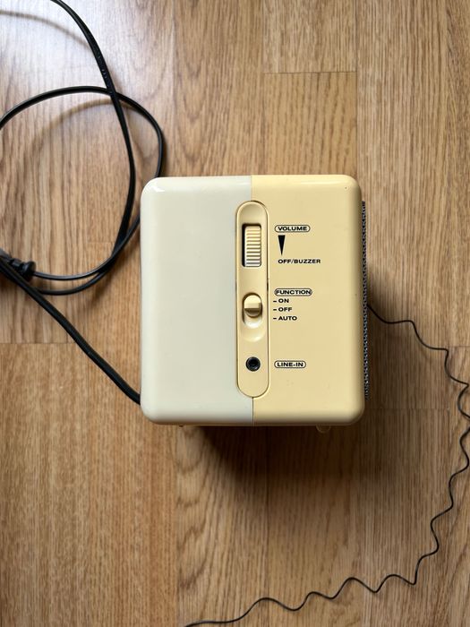 Ретро радиочасовник First Austria – FM/AM