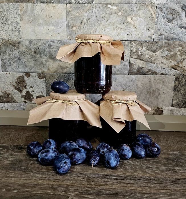 Magiun de prune făcut la căldare – 100% natural, fără zahăr
