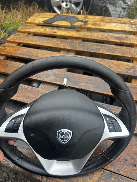 Волан с airbag Lancia Delta III 2009-2014г