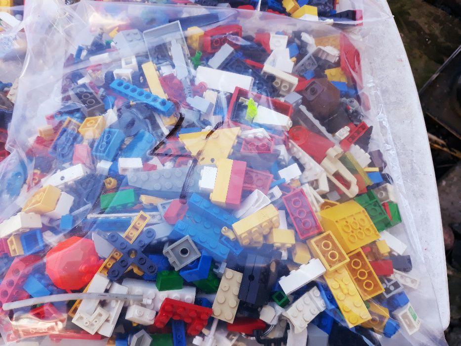 de vanzare mii de piese lego LEGO originale