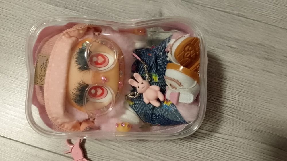 Labubu personalizat cu gene,strasuri și accesorii