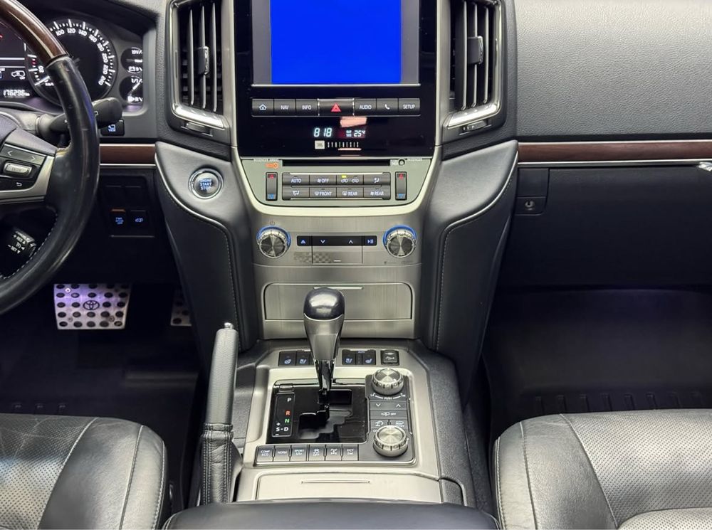 Land Cruiser 200