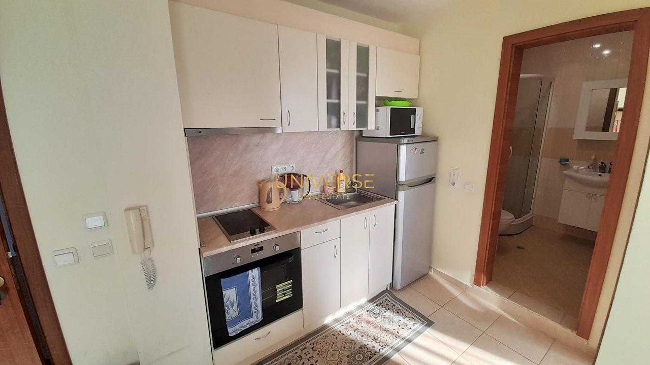 Продава се Тристаен апартамент в к.к. Слънчев бряг - 65 кв.м за 1200 €/кв.м - Снимка #2