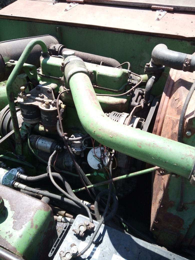 Combina John Deere 330