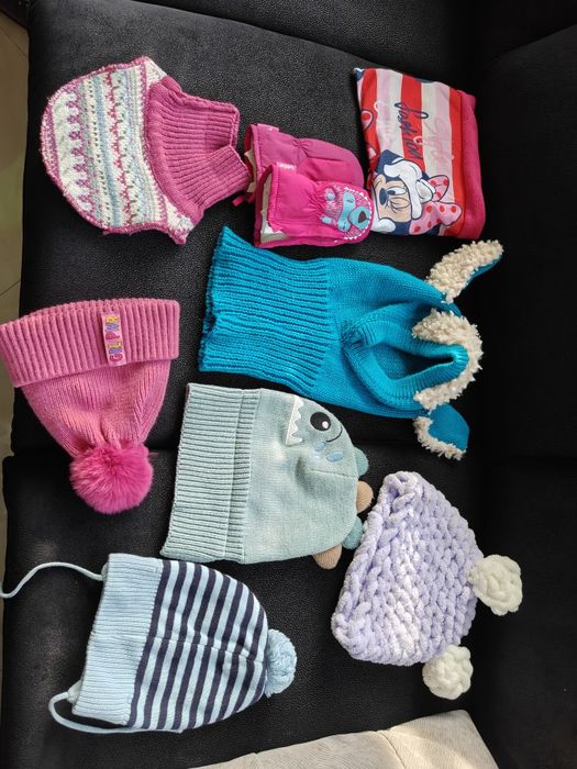 Лот детски зимни дрехи, якета, гащеризони, шапки