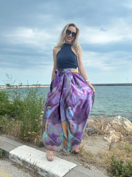 Нова дамска дълга сатенена пола