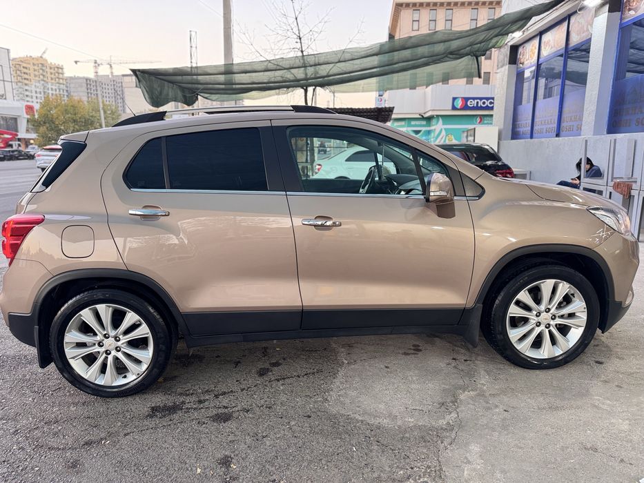 Продаю Chevrolet Tracker 1 2019 года. Не битая. Не крашенная.