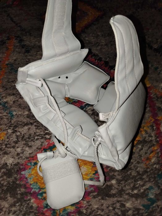 Каска за бойни изкуства/спорт