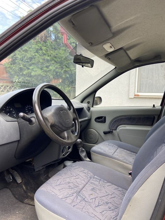 Dacia Logan 2004