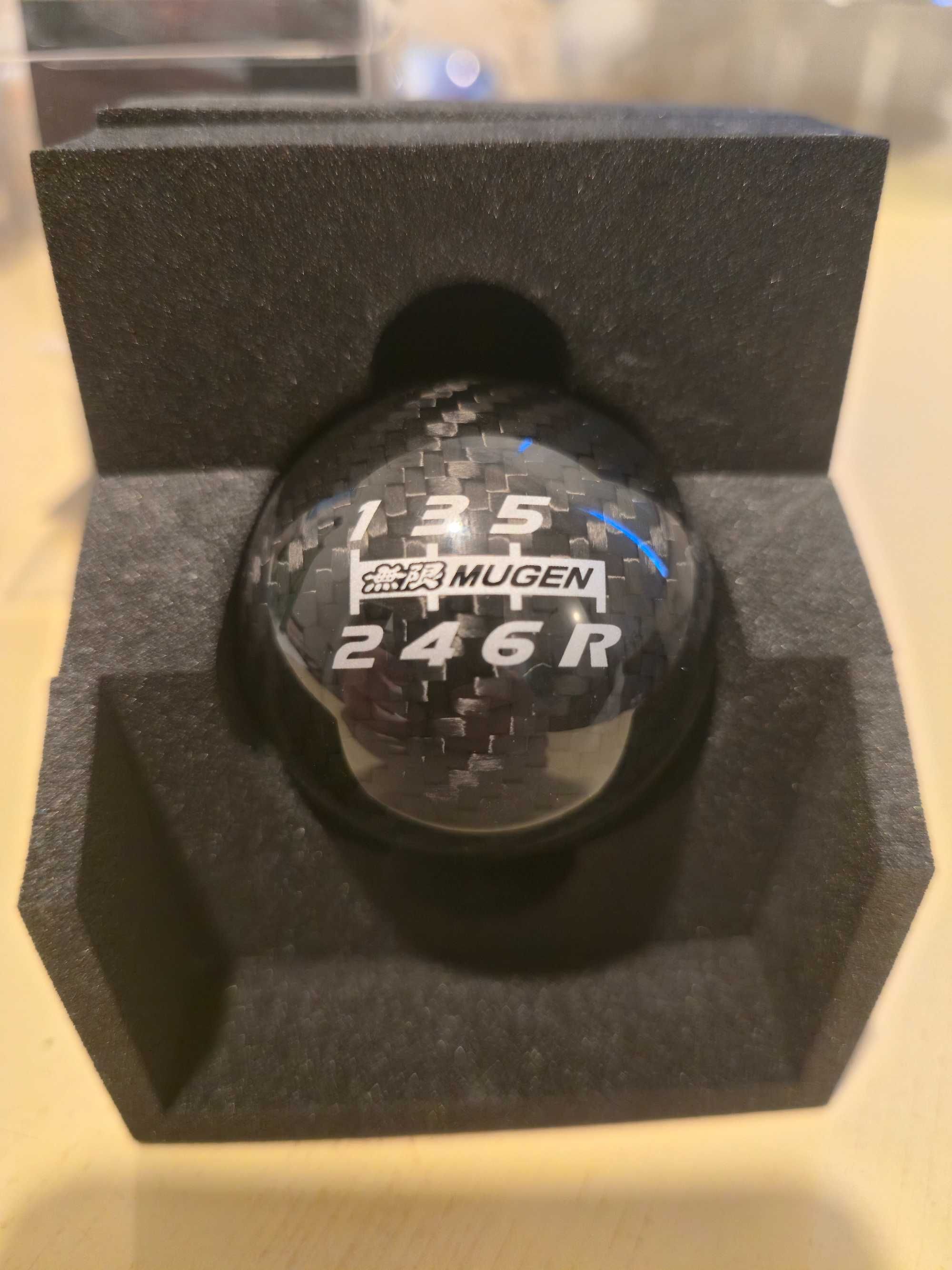 Mugen OEM Carbon Shift Knob (За HONDA) [BLACK] 54102-XLT-K2S0-BK