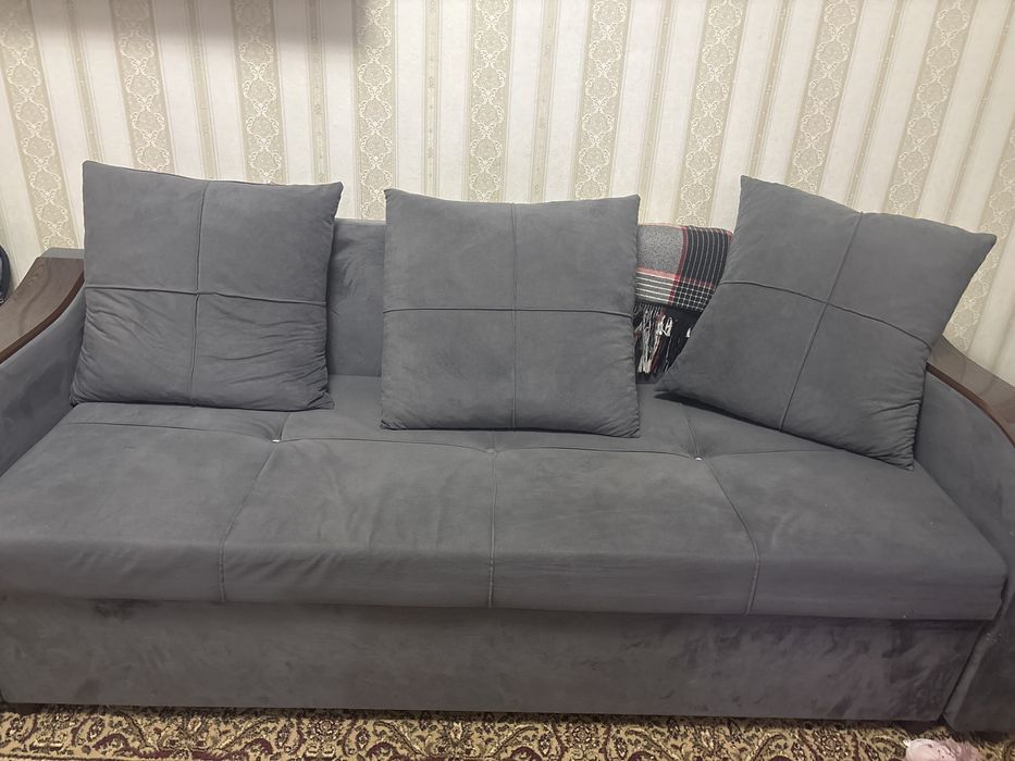 Продам диван  210*90