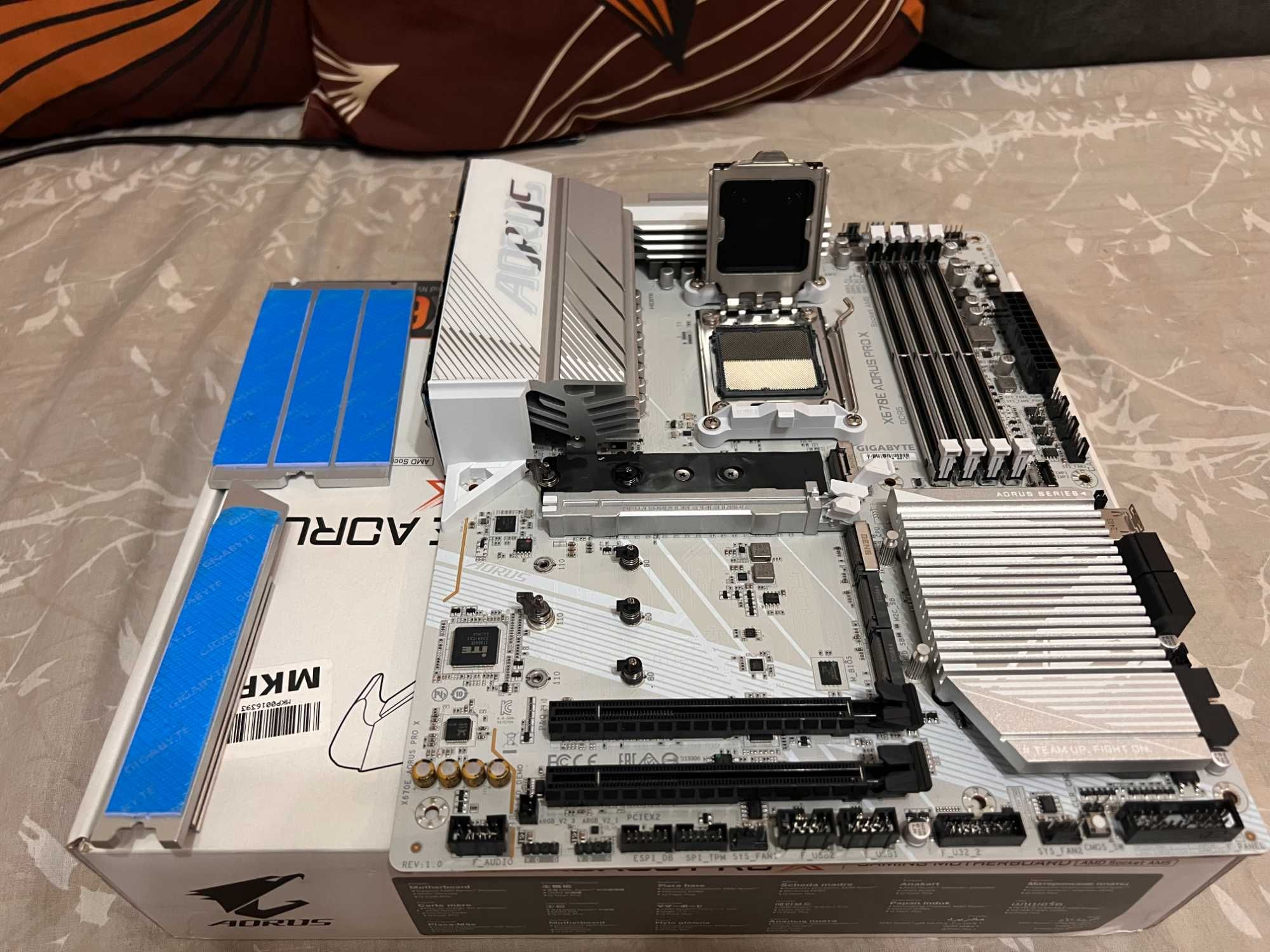 Gigabyte X670E Aorus Pro X