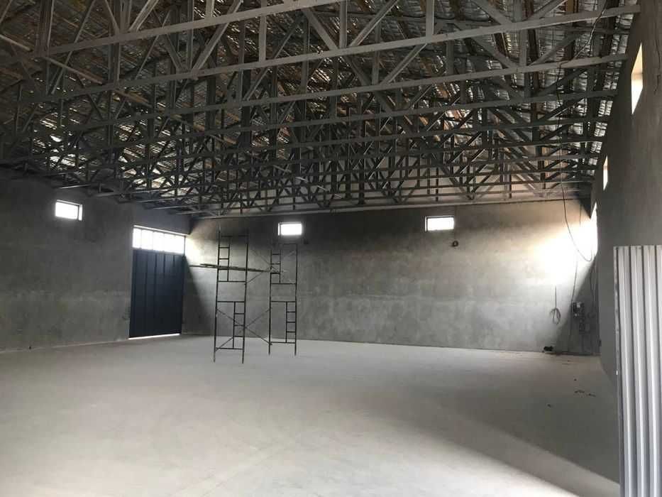 Склад/Производство с высотой потолков 6м 2700м2   ID:12215