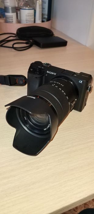 Продам фотоаппарат SONY Alpha 6400