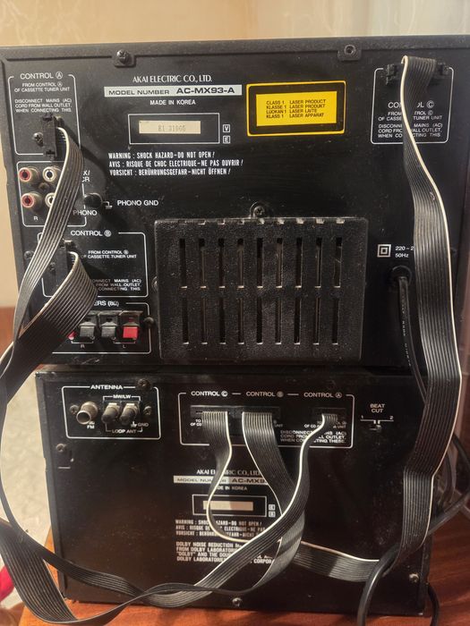 Музикална уредба Akai