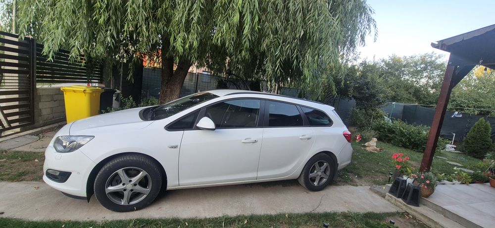 Opel Astra j 2014