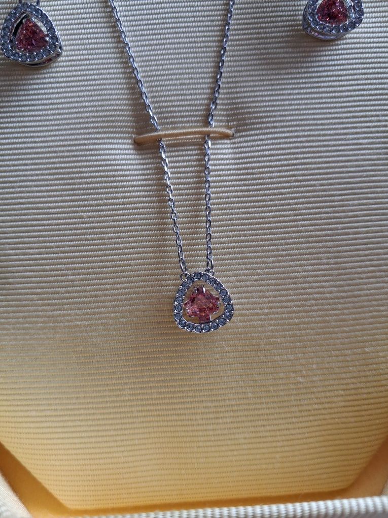 Vand set swarovski nou