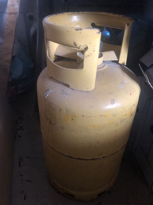 Butelie galbena cu guler