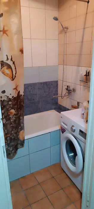 Продаю 2-х комнатнаю квартиру Сергели 8а с лифтовой