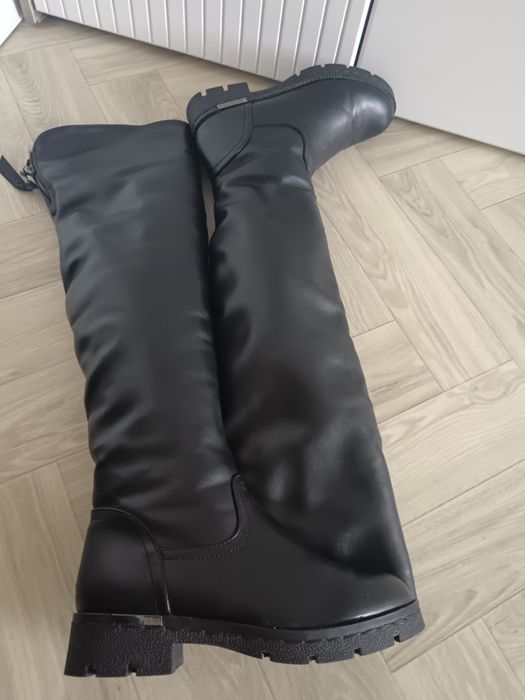 Женские, зимние сапоги.