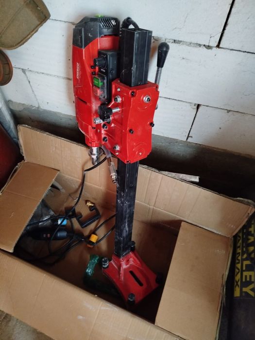 Mașină carotat ENERGO + set carote diamantate