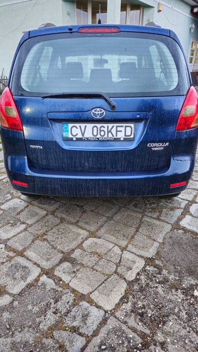 Vand Toyota Corolla Verso 2003 / 2.0 D-4D
