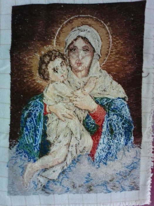 Гоблен "Сияйна Богородица" - 70 лв.