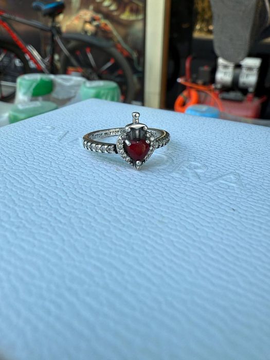 Pandora юзик ишлатилмаган