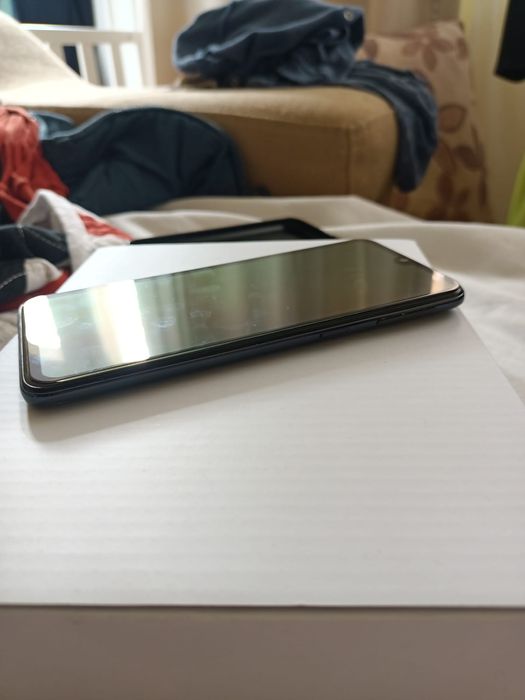 Samsung Galaxy  A40 , aspect  9,5/10,performanta 100%