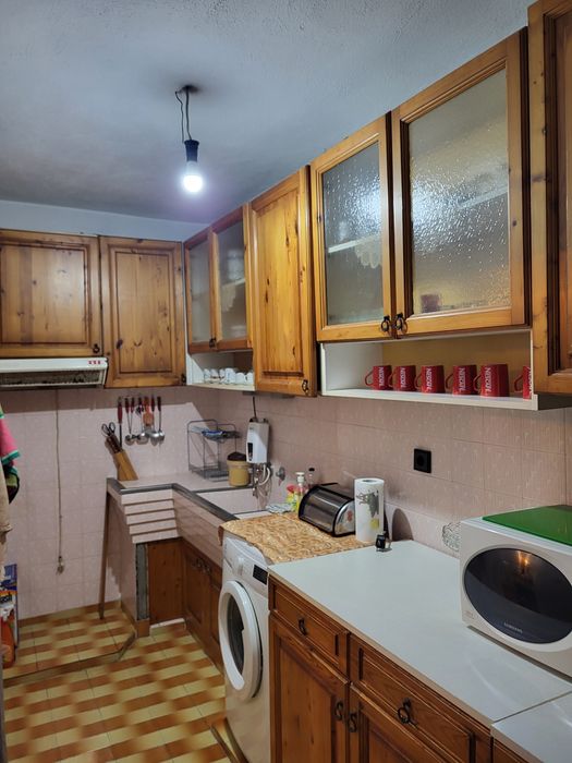 Продавам Тристаен апартамент в центъра