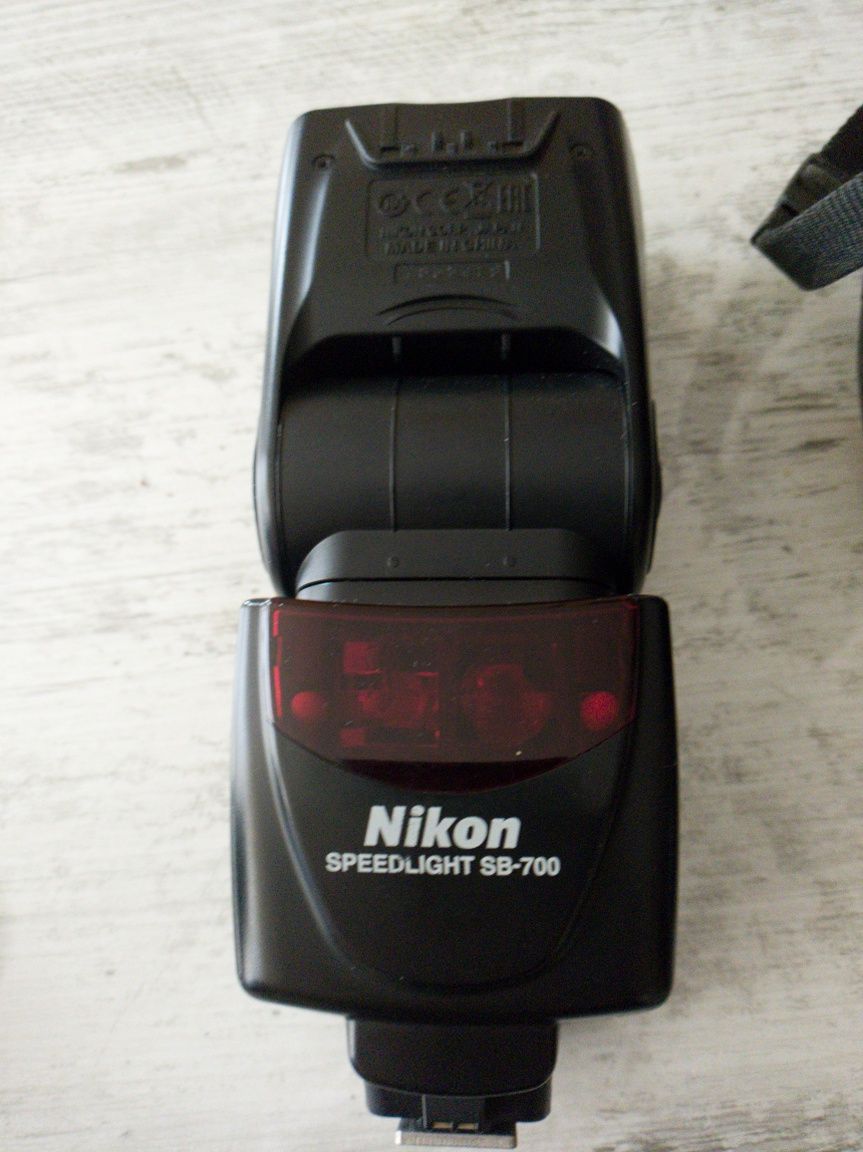 Nikon d3300 с обективи и аксесоари