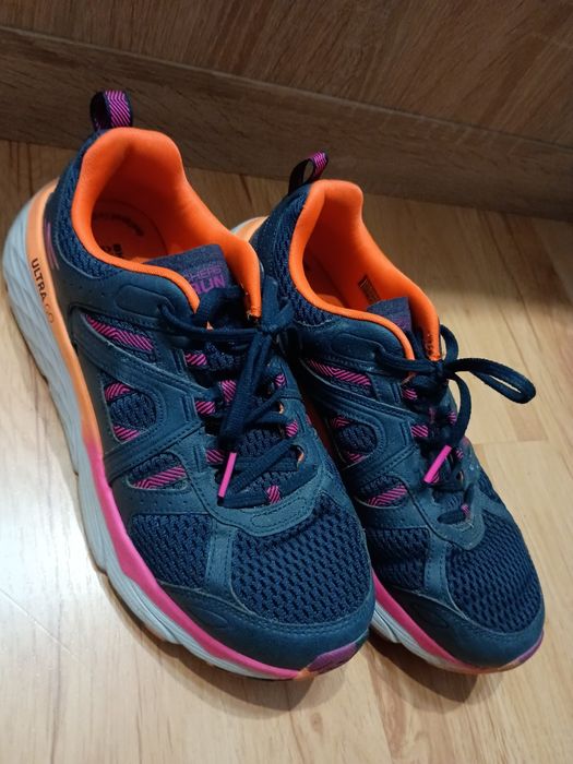 Adidași skechers