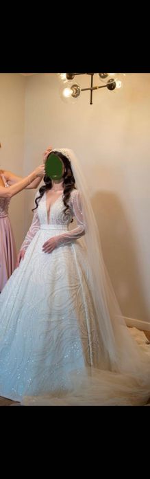 Vand rochie de mireasa realizata pe comanda