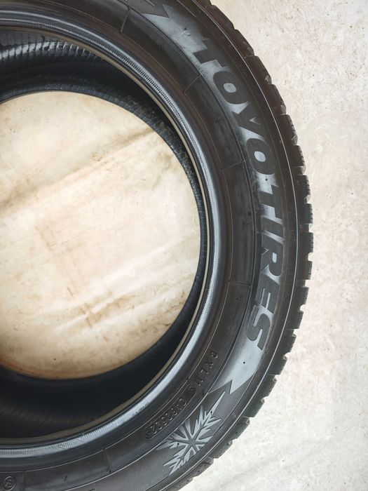 Anvelope 215/55/17 an 2022 iarna M+S TOYO OBSERVE S944