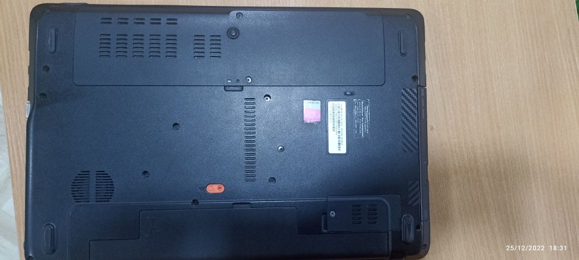 Noutbuk Packard bell