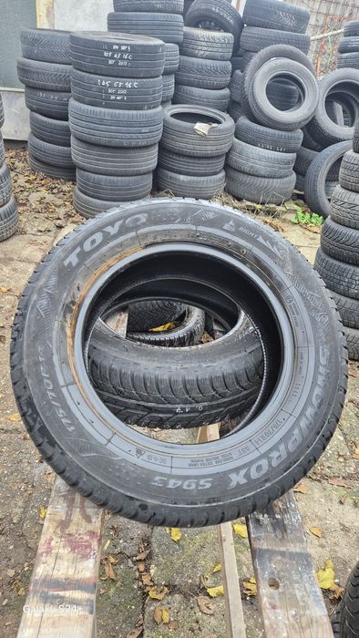 două cauciucuri; 175 70 14 de iarnă,m+s