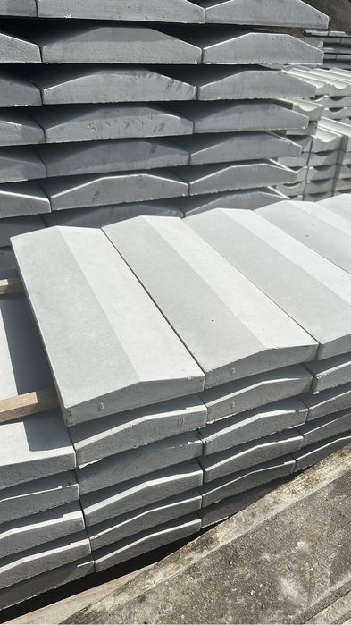 Producator de capace de gard,coame,palarii,pavaj,piatra decorativa