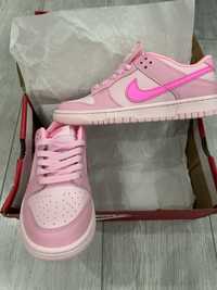 Nike Dunk Low розови