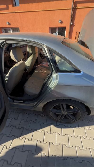 VAND AUDI A4 2.0 TDI 2009