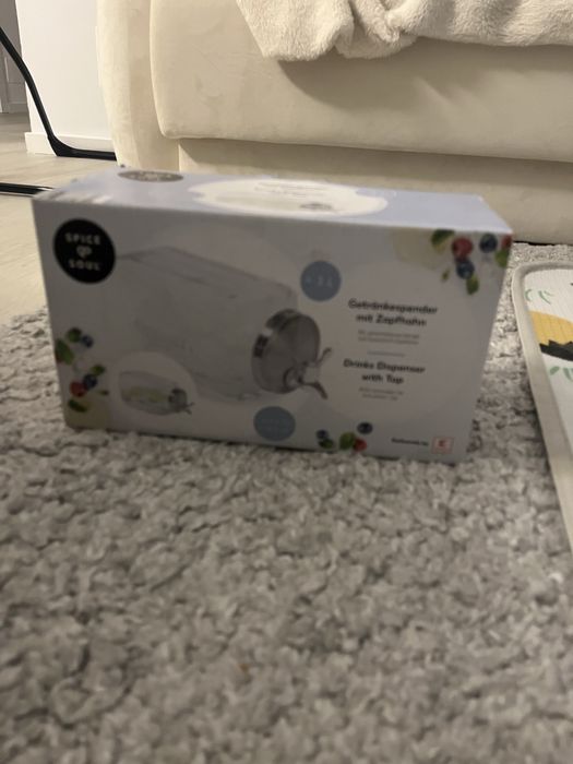 Dozator cu robinet pentru bauturi