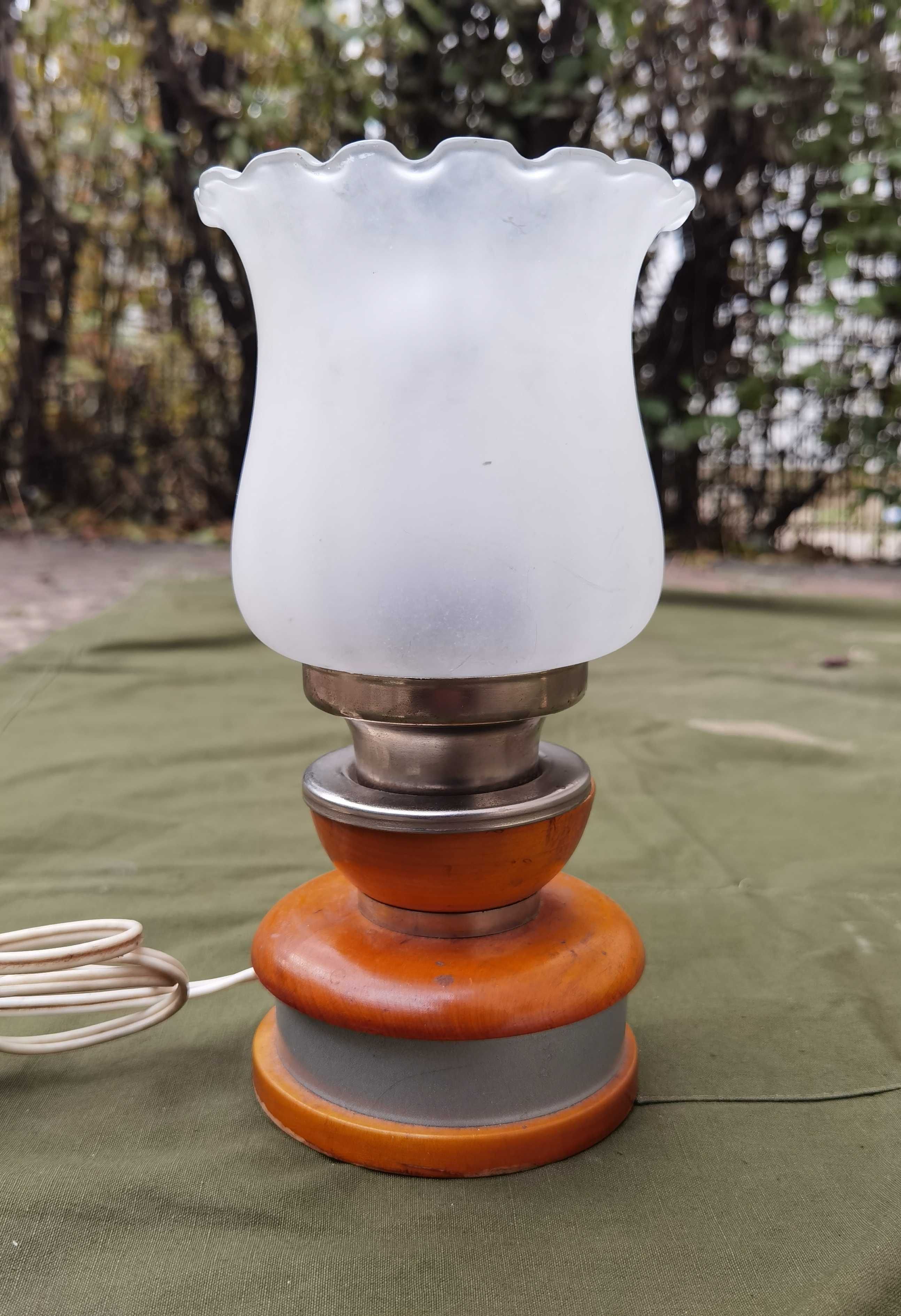 Veioză / lampă pentru noptieră fabricată în timpul Comunismului