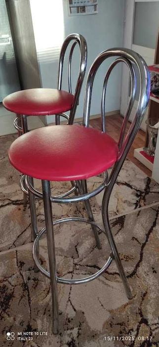 2 бар-стола, метални, червена изкуствена кожа
