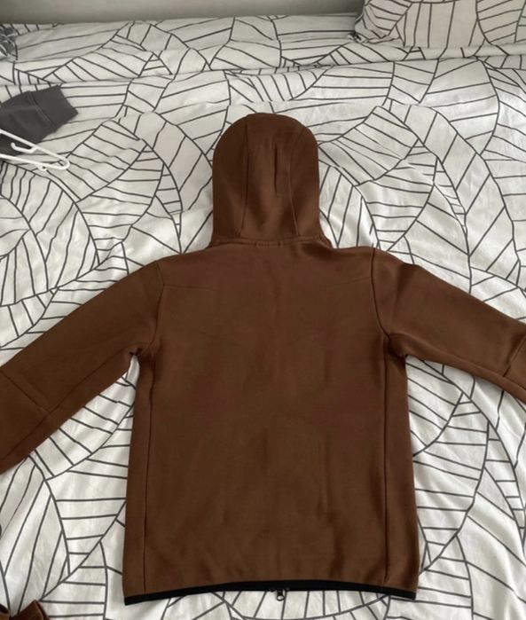 Nike tech fleece brown