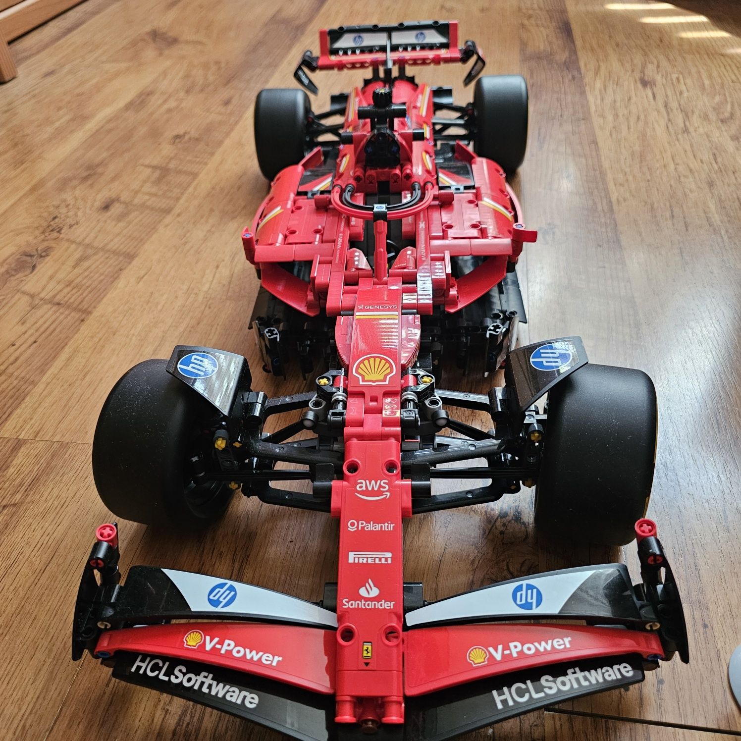 Lego techik F1 Ferarry sf24 с волан.