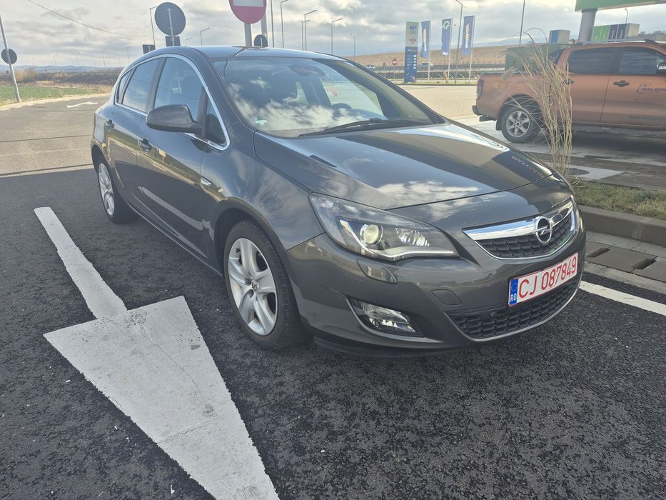 Vând Opel Astra j 1.7 diesel