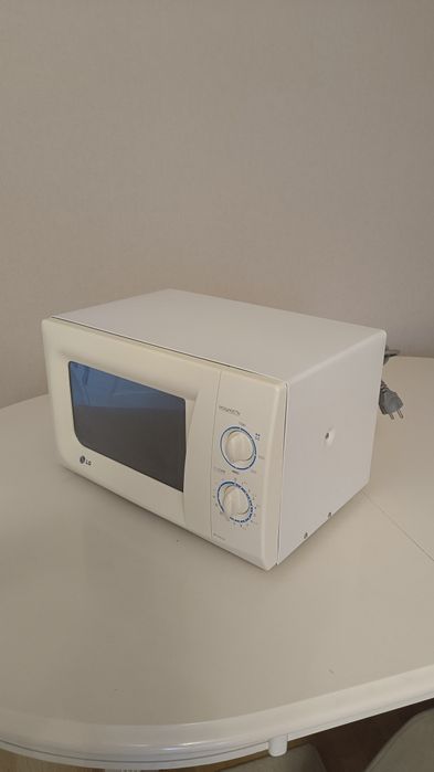Микроволновка LG MS-2022G