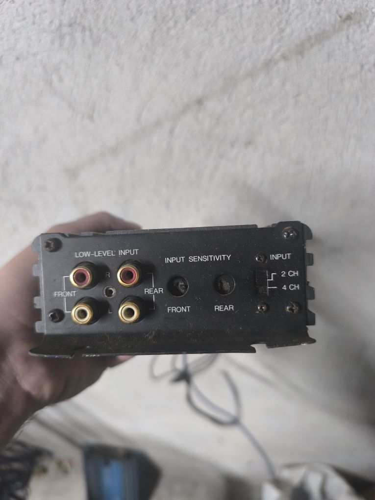 Усилвател за бас каса 200w