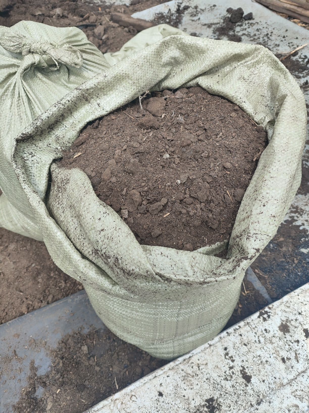 Продам чернозём в мешках