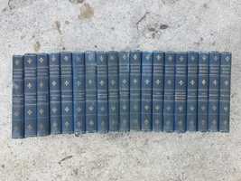 19 тома от произведенията на сър Уолтър Скот