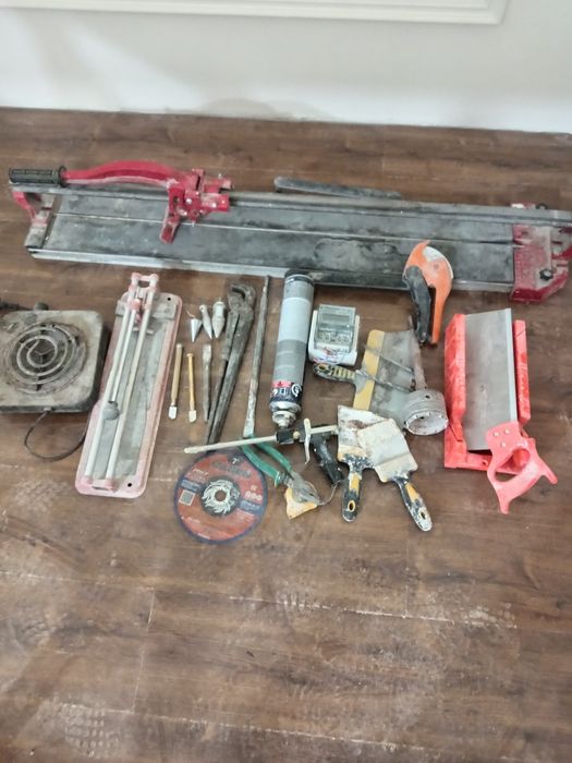 Инструмент сотилади срочна